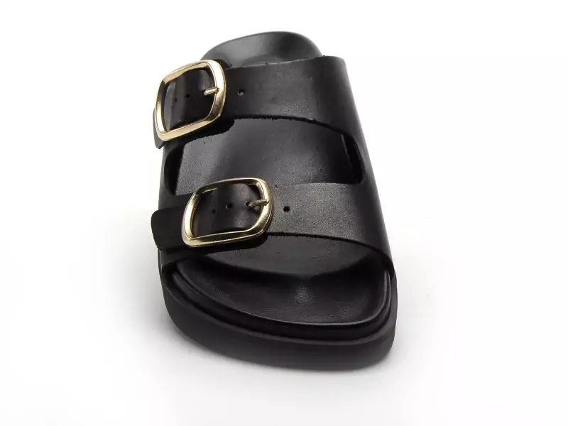 I am 6 019 282 Noir Mules et Sabots Plats Femme