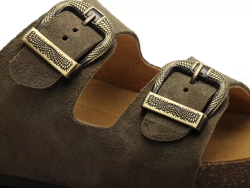 Plakton CP BETA OUEST 340010 Kaki Mules et Sabots Plats Femme