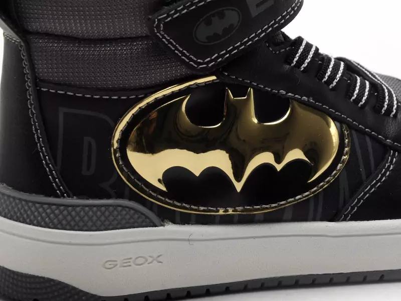 Geox BASKET BATMAN WASHIBA BOY J56LQG Noir Baskets Montantes Garçon