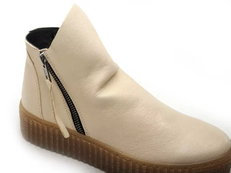Follia Dolce 411 Blanc Boots et Bottines Plates Femme