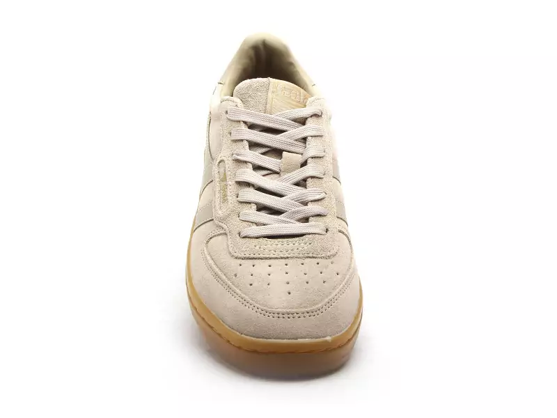 Gola HAWK SUEDE 86 CLB571 Beige Baskets Basses Femme
