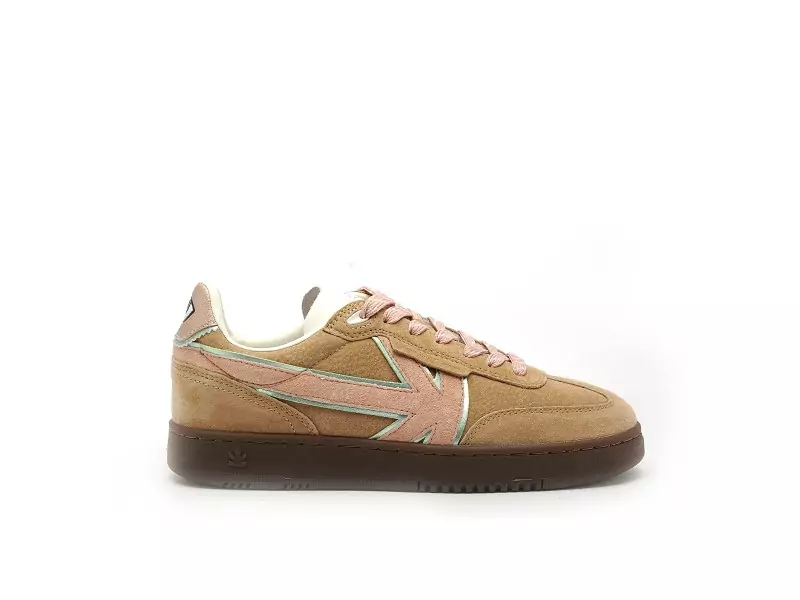  Baskets BOSTON V Beige Baskets Basses Femme