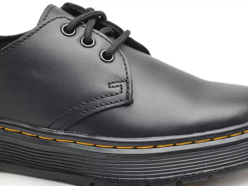 Dr Martens BROOKLINE LO 3 EYE SHOE 41553001 Noir Derbies Femme