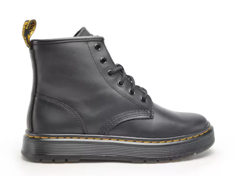 Dr Martens BROOKLINE CHUKKA 6 EYE BOOT 41550001 Noir Boots et Bottines Plates Femme