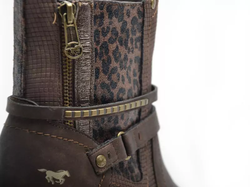 Mustang 15M0162008 Marron Boots et Bottines à Talons Femme