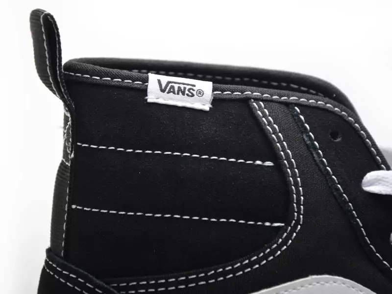 Vans ASHWOOD HI DECON S Noir Baskets Montantes Homme