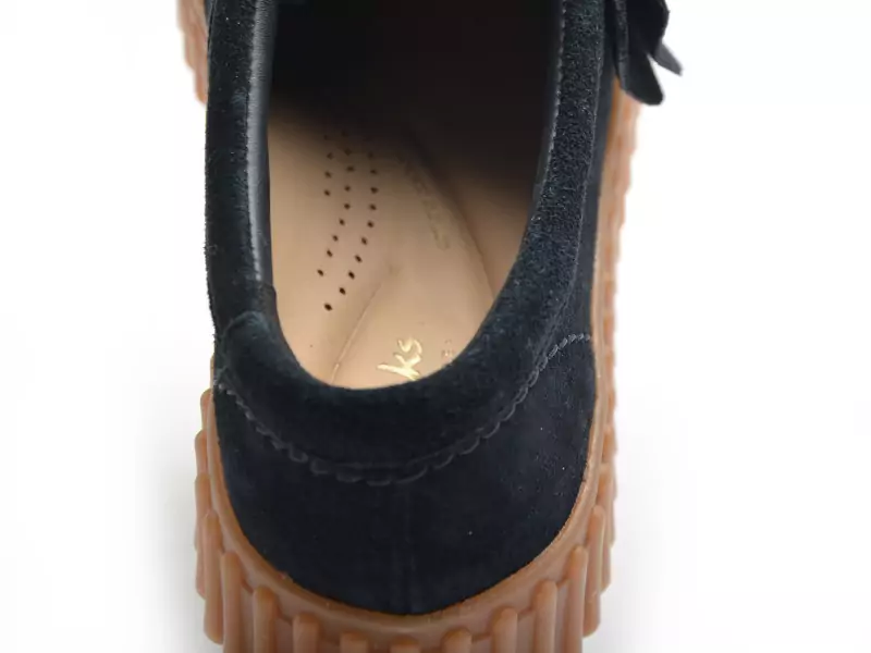 Clarks TORHILL BEE Noir Mocassins Femme