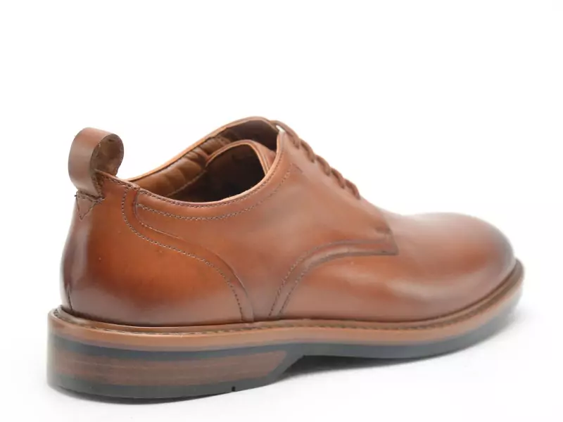 Clarks ALDWIN LACE Marron Chaussures de Ville Homme
