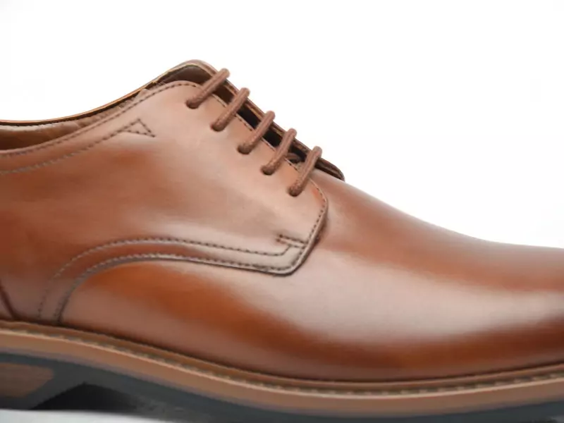 Clarks ALDWIN LACE Marron Chaussures de Ville Homme
