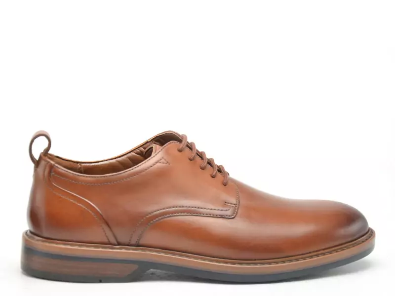 Clarks ALDWIN LACE Marron Chaussures de Ville Homme