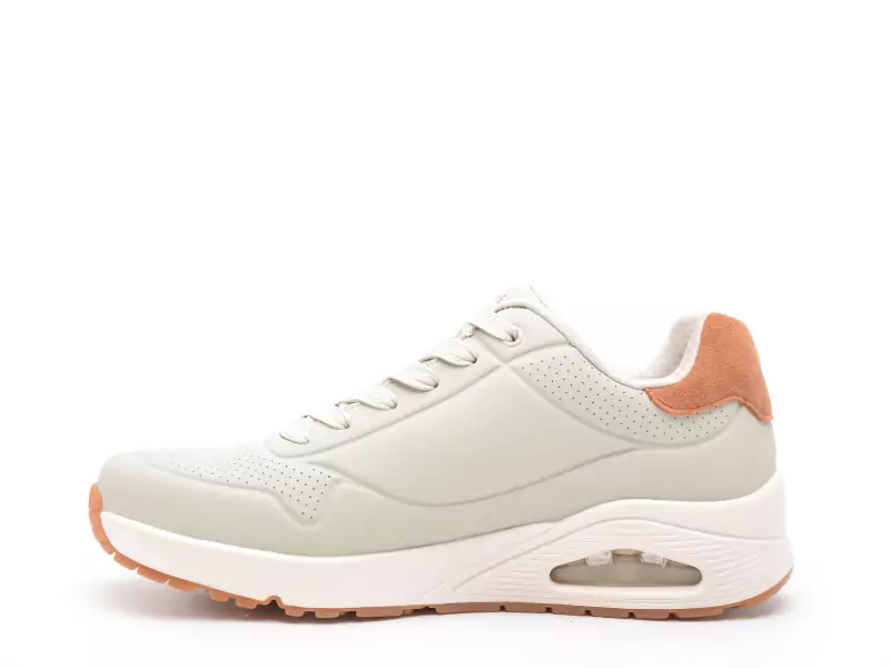 Skechers 183004 Beige Baskets Basses Homme