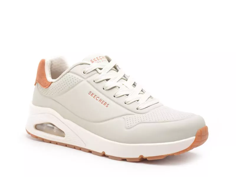 Skechers 183004 Beige Baskets Basses Homme