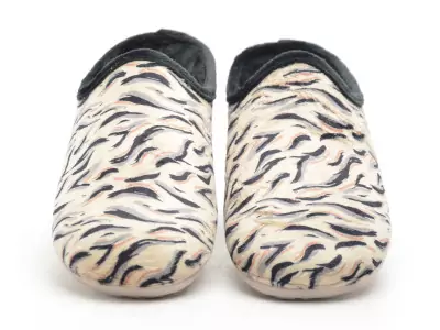 Chaussons 6222 8 Noir Chaussons Femme