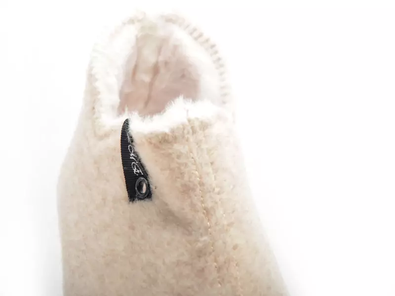 La Maison De L Espadrille Chaussons 6036 8 Beige Chaussons Femme