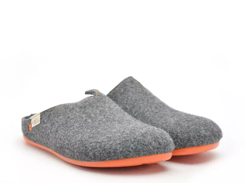 La Maison De L Espadrille Chaussons 6716 8 Noir Chaussons Homme