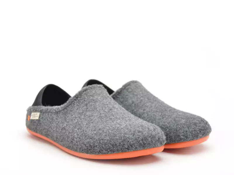La Maison De L Espadrille Chaussons 6717 8 Noir Chaussons Homme