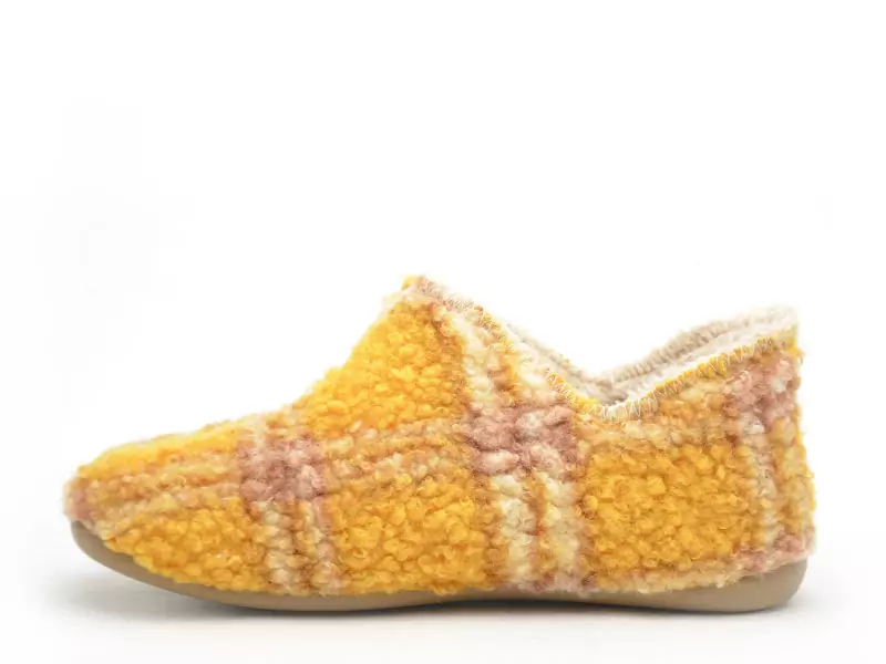 La Maison De L Espadrille Chaussons 6033 8 Jaune Chaussons Femme