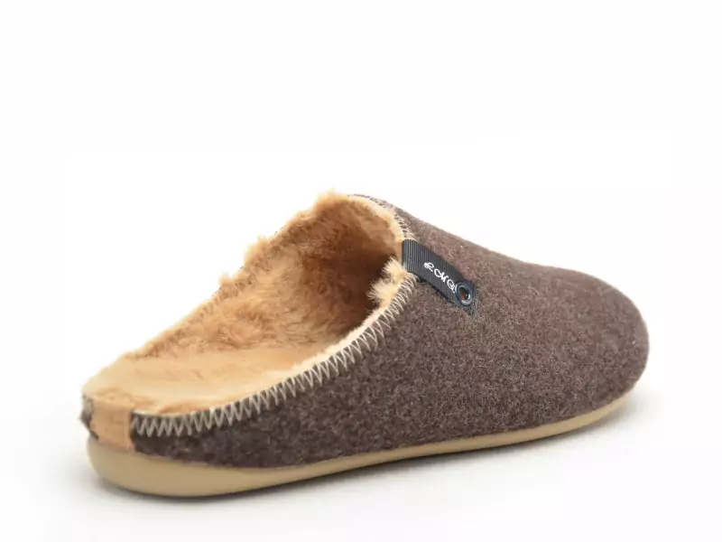La Maison De L Espadrille Chaussons 6735 8 Marron Chaussons Homme