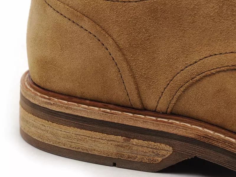 Clarks ALDWIN LACE Beige Chaussures de Ville Homme