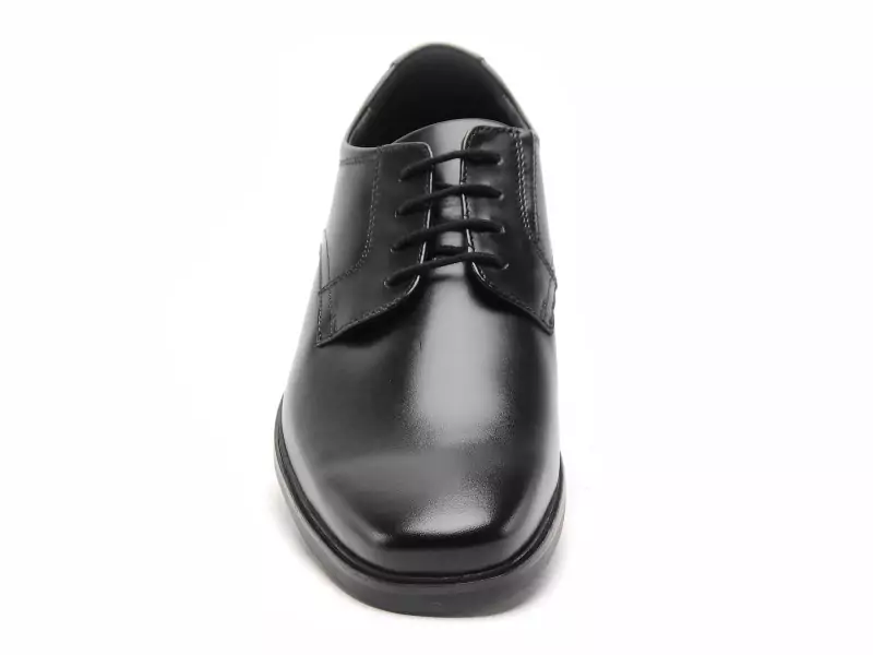 Clarks HOWARD WALK Noir Chaussures de Ville Homme