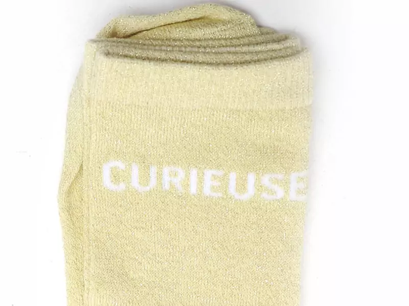 Pieces CHAUSSETTES PCSEBBY LONG GLITTER STATEMENT SOCK NOOS Jaune Chaussettes Femme