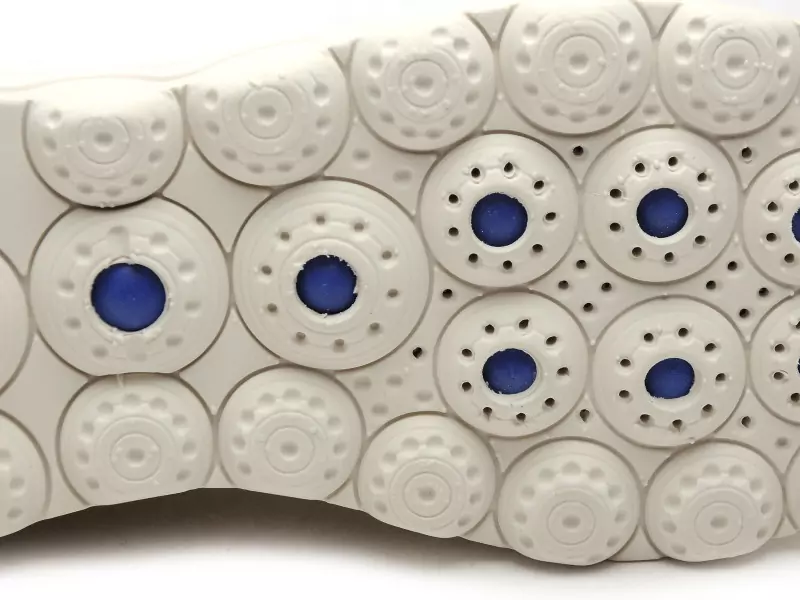 Geox D SPHERICA PLUS D557MA Blanc Baskets Basses Femme