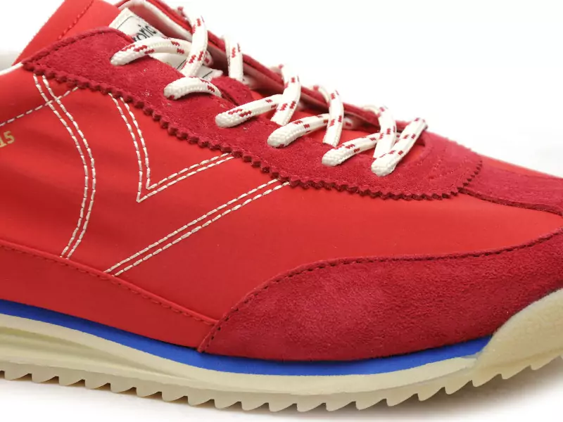 Victoria SATURNONYLON 1158108 Rouge Baskets Basses Femme