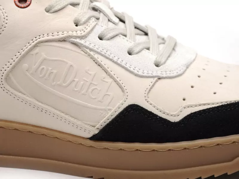 Von Dutch VIRAM Beige Baskets Basses Homme