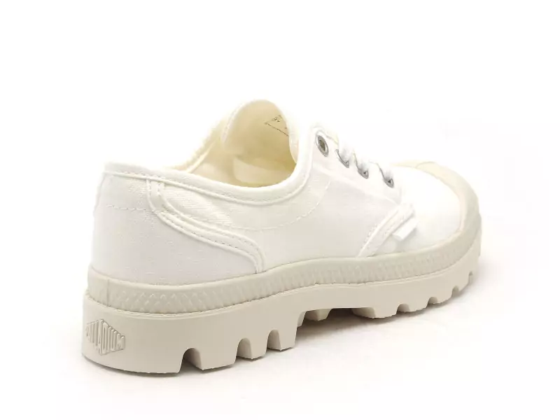 Palladium PAMPA OXFORD Blanc Baskets Basses Femme