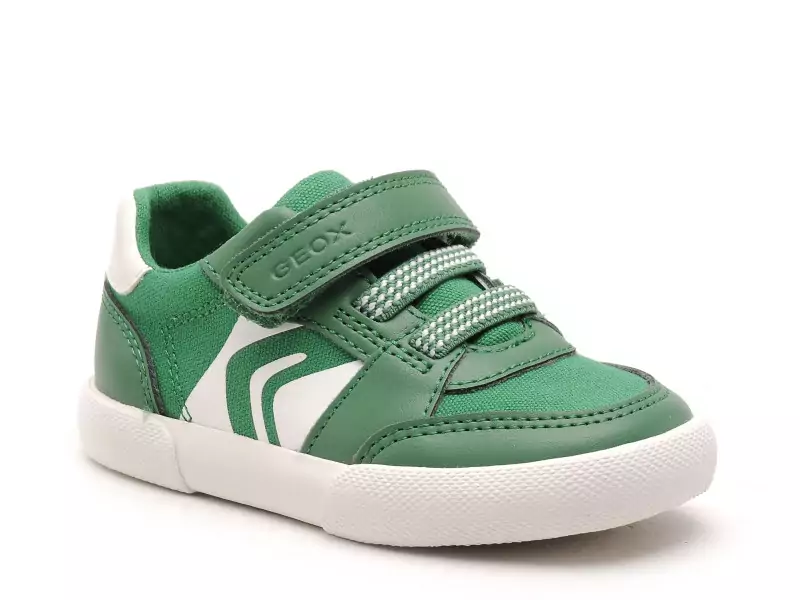 Geox B GISLI BOY Vert Baskets Basses Garçon