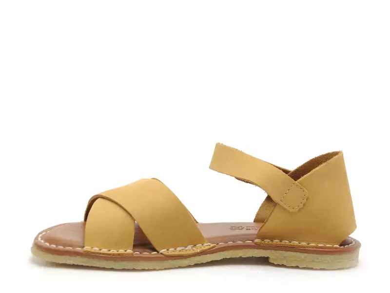 Chacal 7552 Jaune Sandales Plates Femme