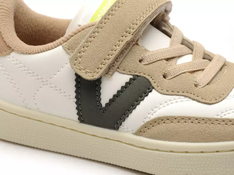 Victoria 1256108 OLSO EFECTO PIEL ET GLITTER Beige Baskets Basses Garçon