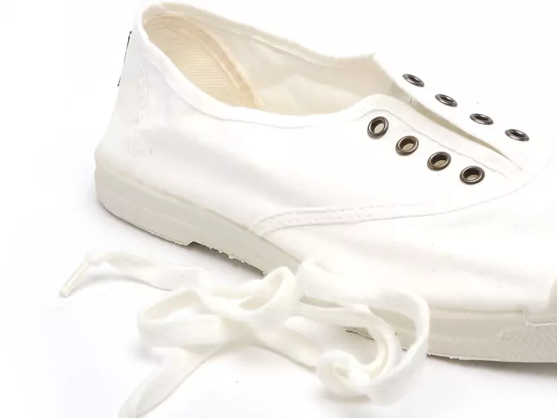 Natural World 102 Blanc Baskets Basses Femme