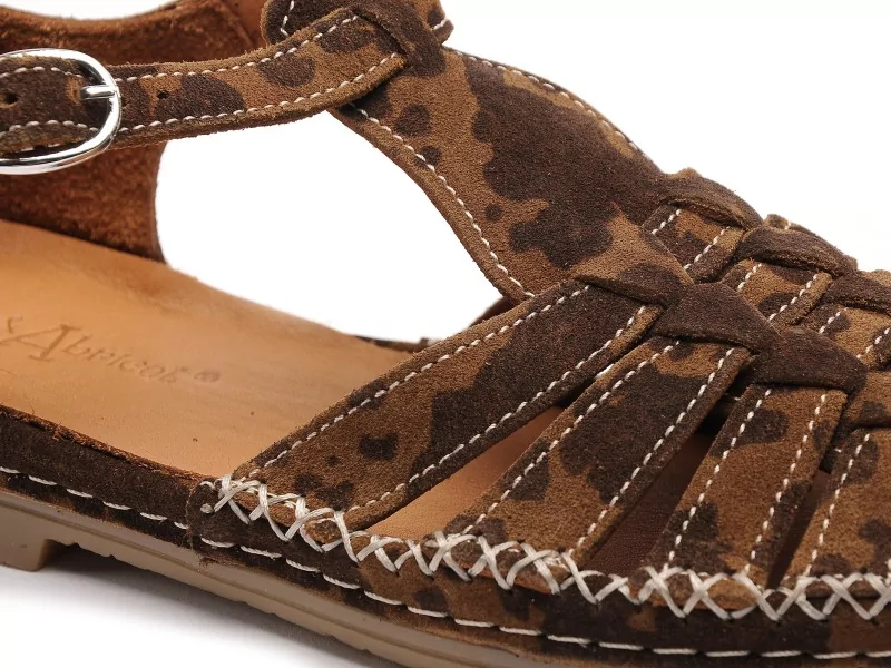 Coco Abricot MUSIGNY Marron Sandales Plates Femme