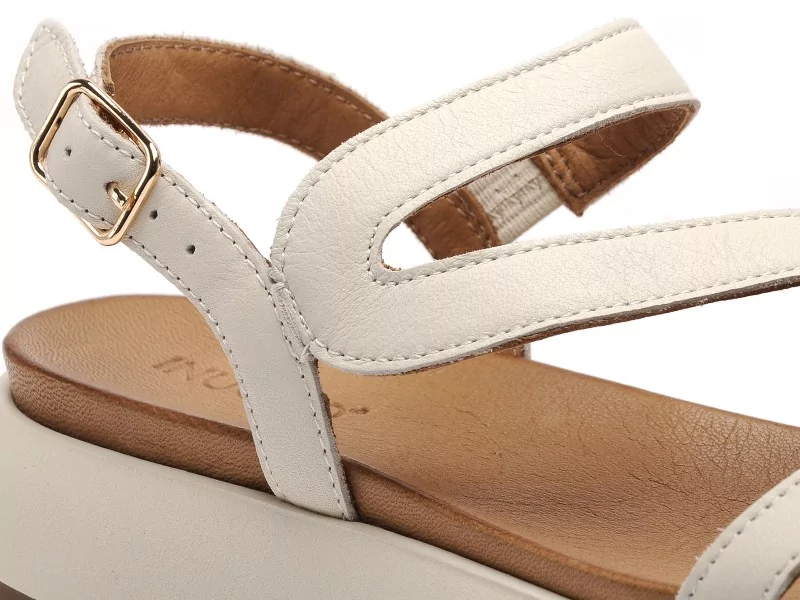 Inuovo A96003 Beige Sandales à Talons Femme