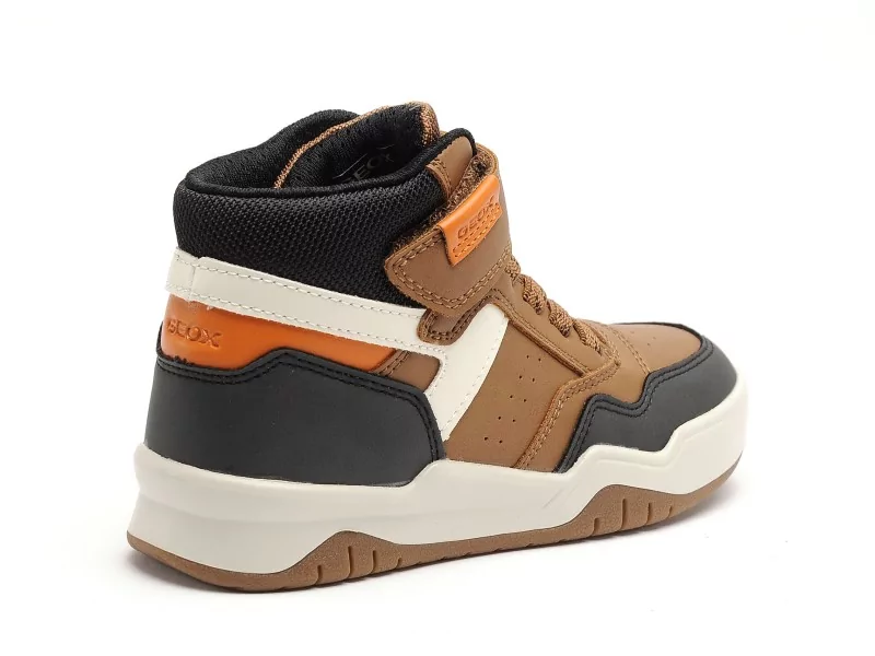 Geox J PERTH BOY F J367RF Marron Baskets Montantes Garçon