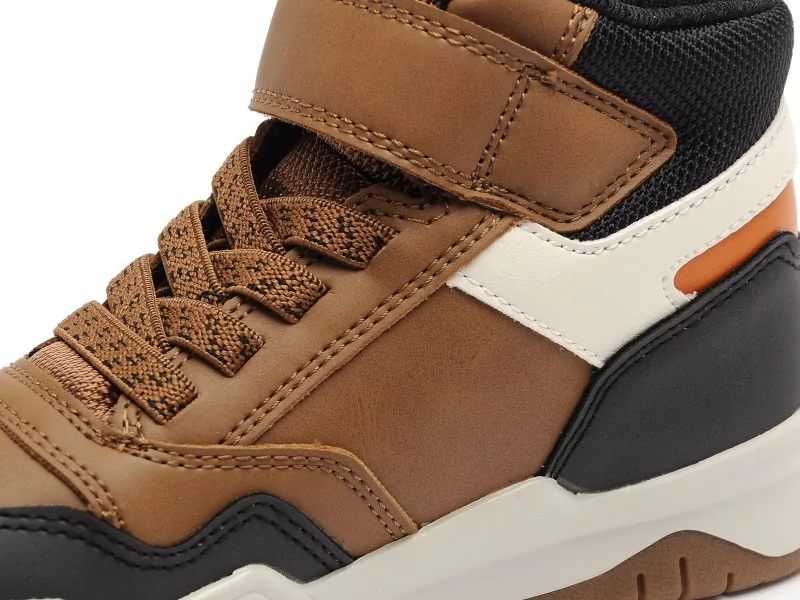 Geox J PERTH BOY F J367RF Marron Baskets Montantes Garçon