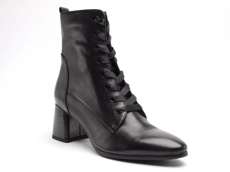 Regarde Le Ciel MILLIE 14 Noir Boots et Bottines à Talons Femme