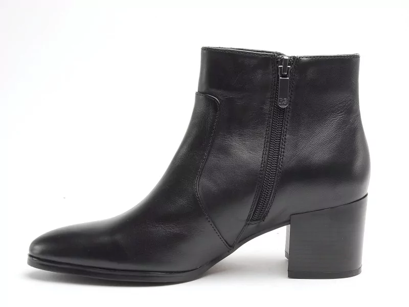 Regarde Le Ciel TAYLOR 47 Noir Boots et Bottines à Talons Femme